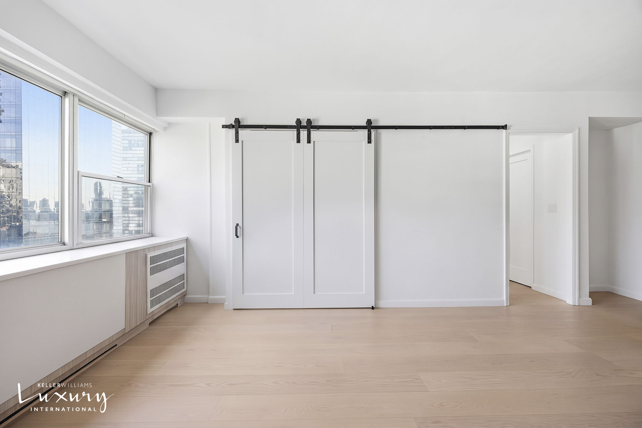 333 East 46th Street 17E Turtle Bay New York NY 10017