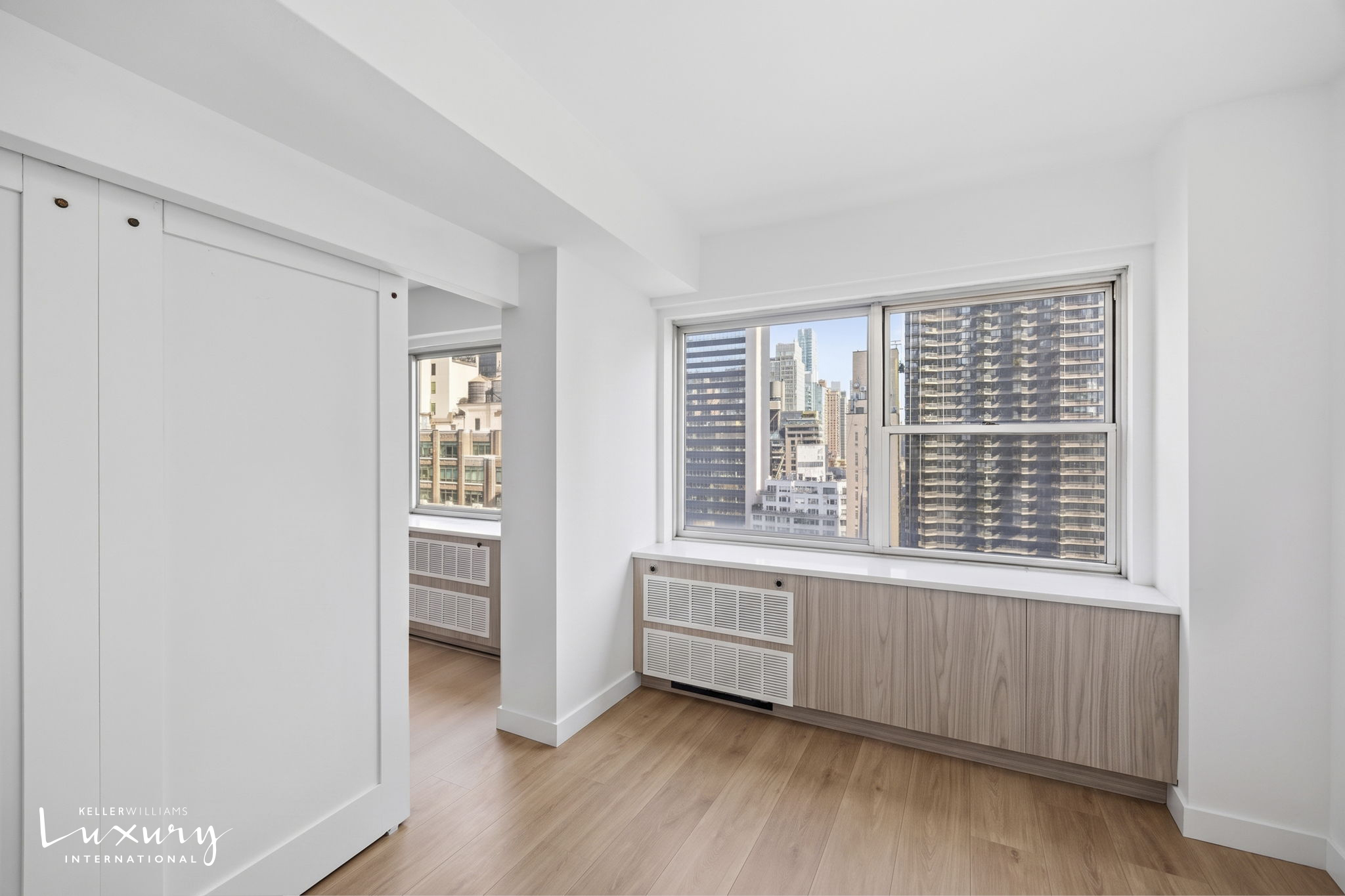 333 East 46th Street 17E Turtle Bay New York NY 10017