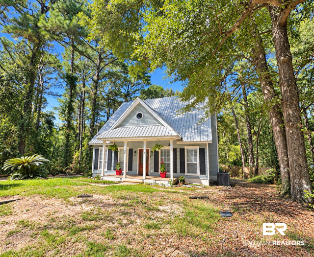 Photo 2 of Single family home for sale at 104 Crestview Cir, Daphne, AL 36526 | MLS# 398231 | Listing updated on 2026-09-18