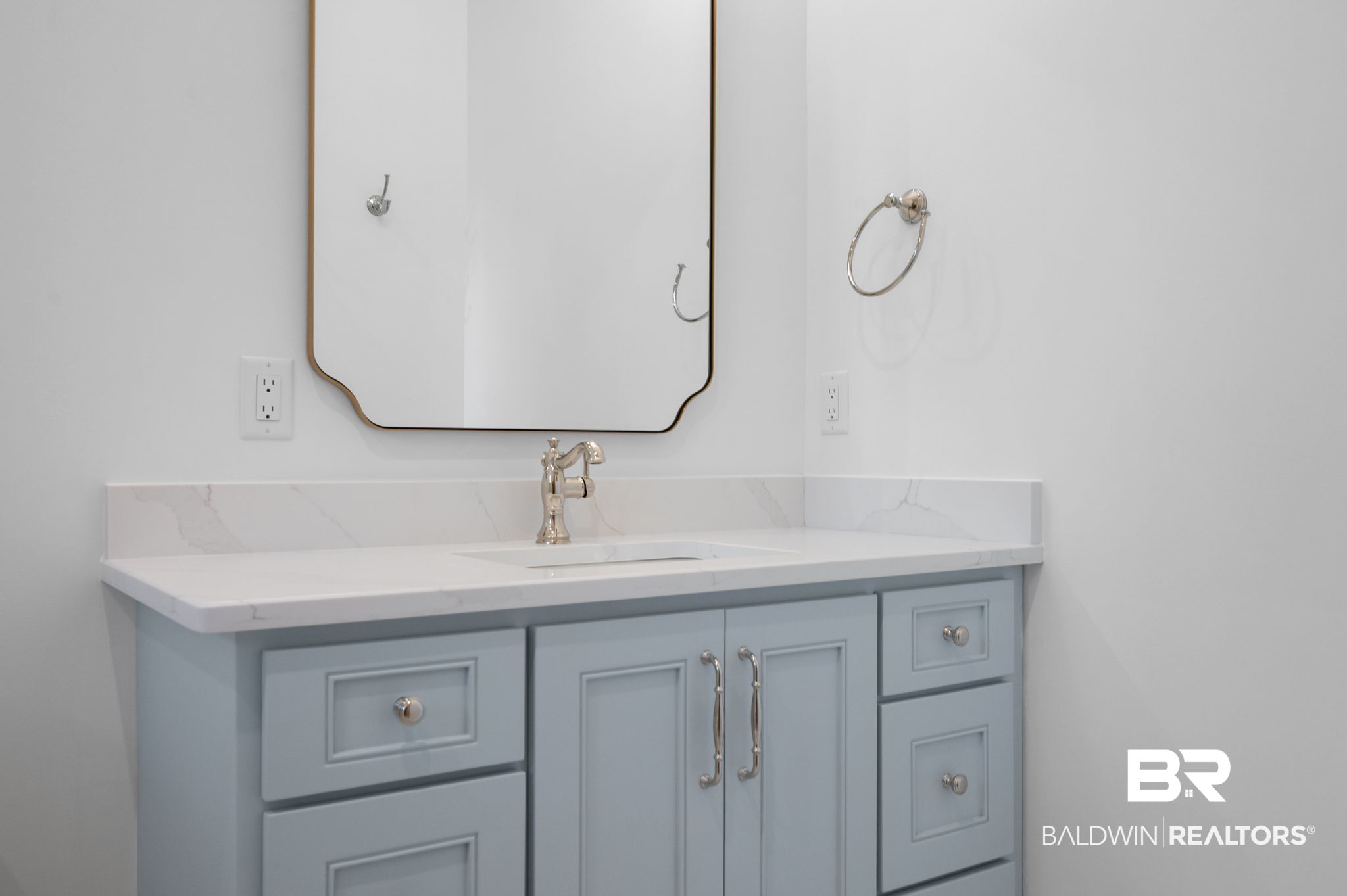 410833 | Photo 71