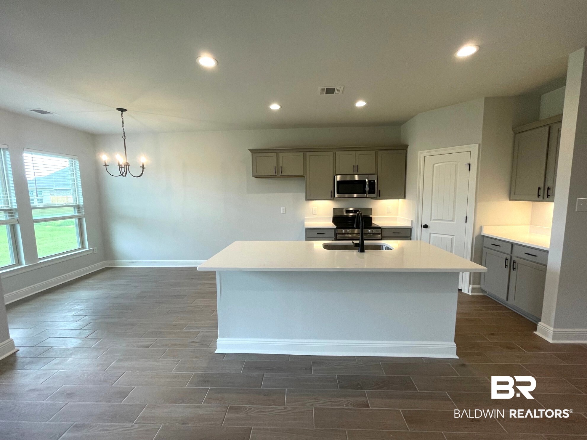 Photo 3 of Sale Pending at 21143 Explorer Dr, Robertsdale, AL 36567 | MLS# 397076 | Listing updated on 2026-09-22