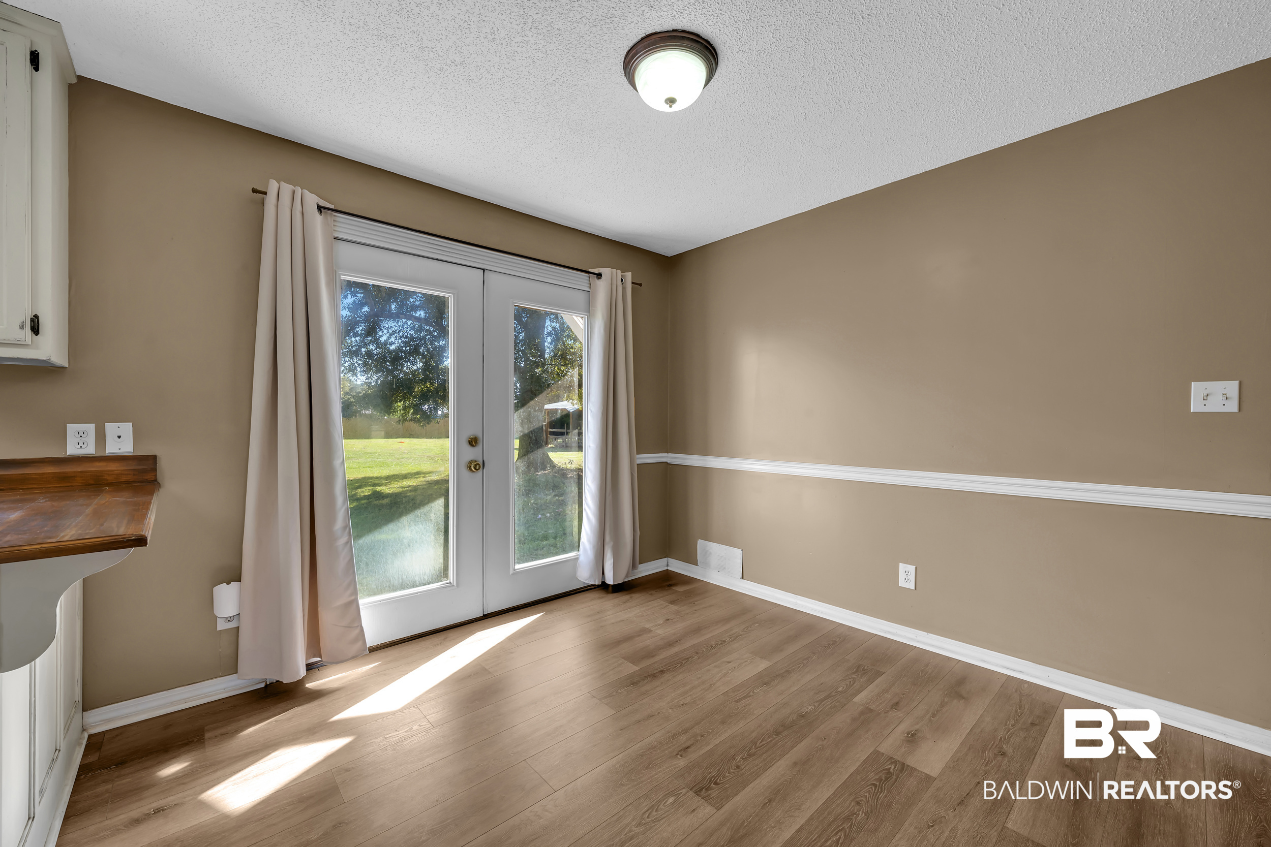 410975 | Photo 24