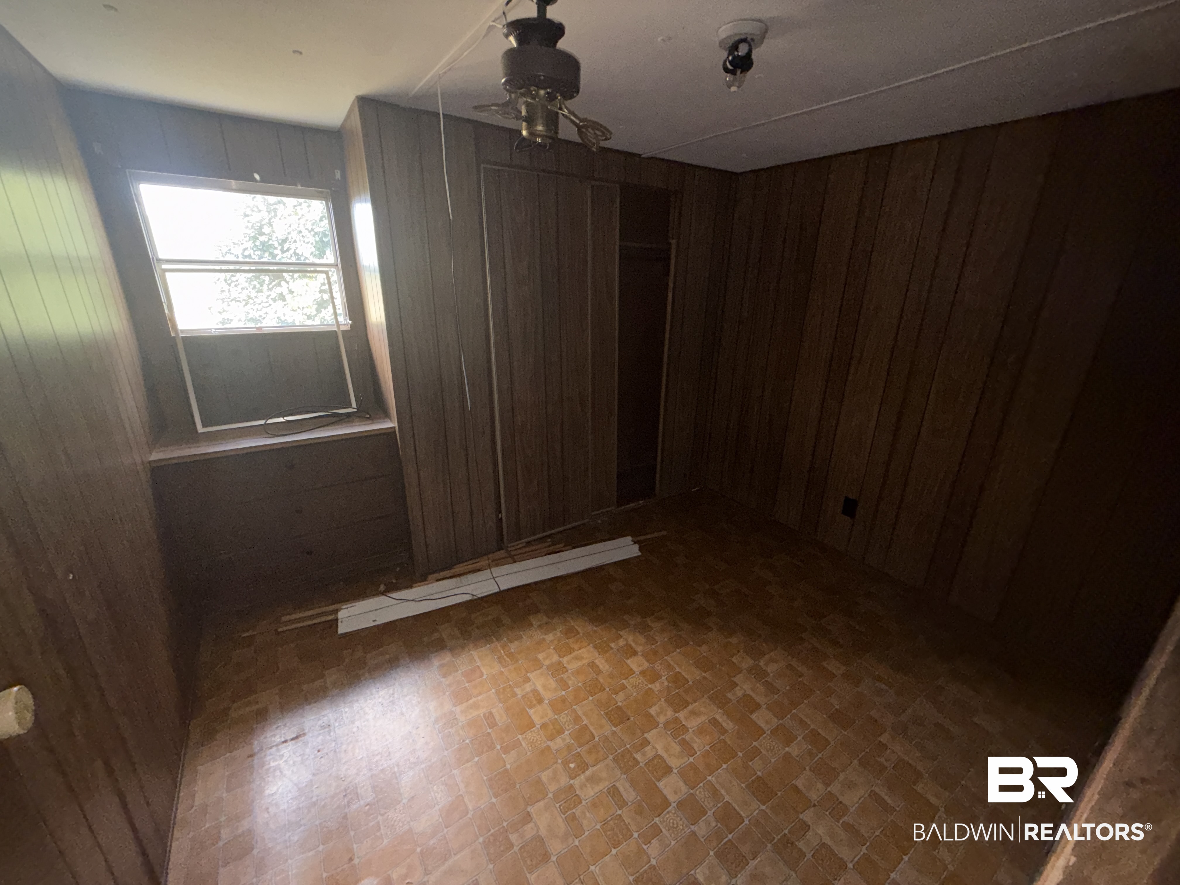 411045 | Photo 20
