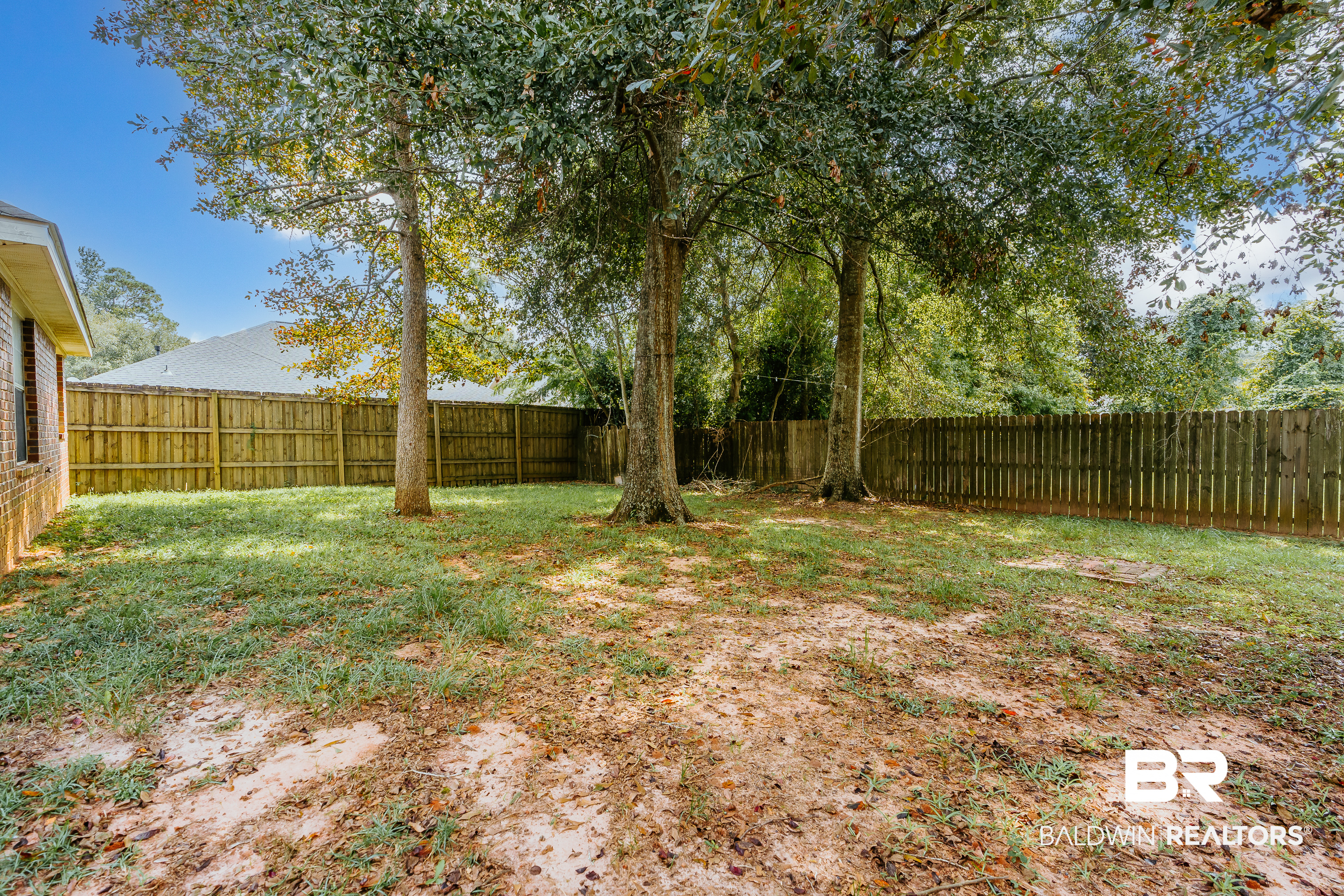 411102 | Photo 28
