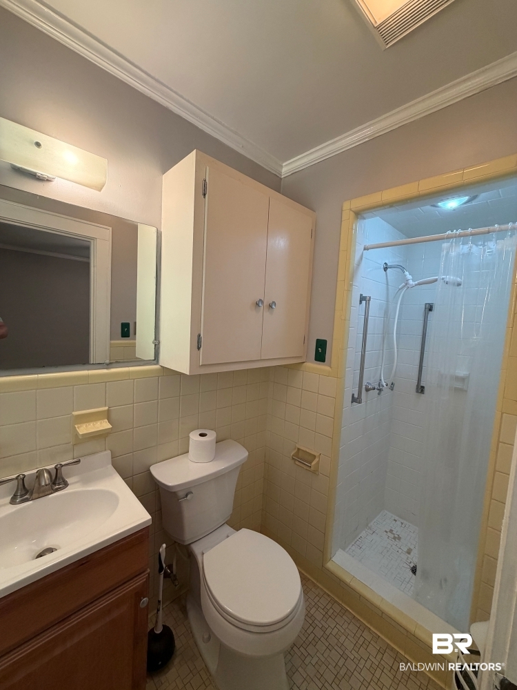 411133 | Photo 25