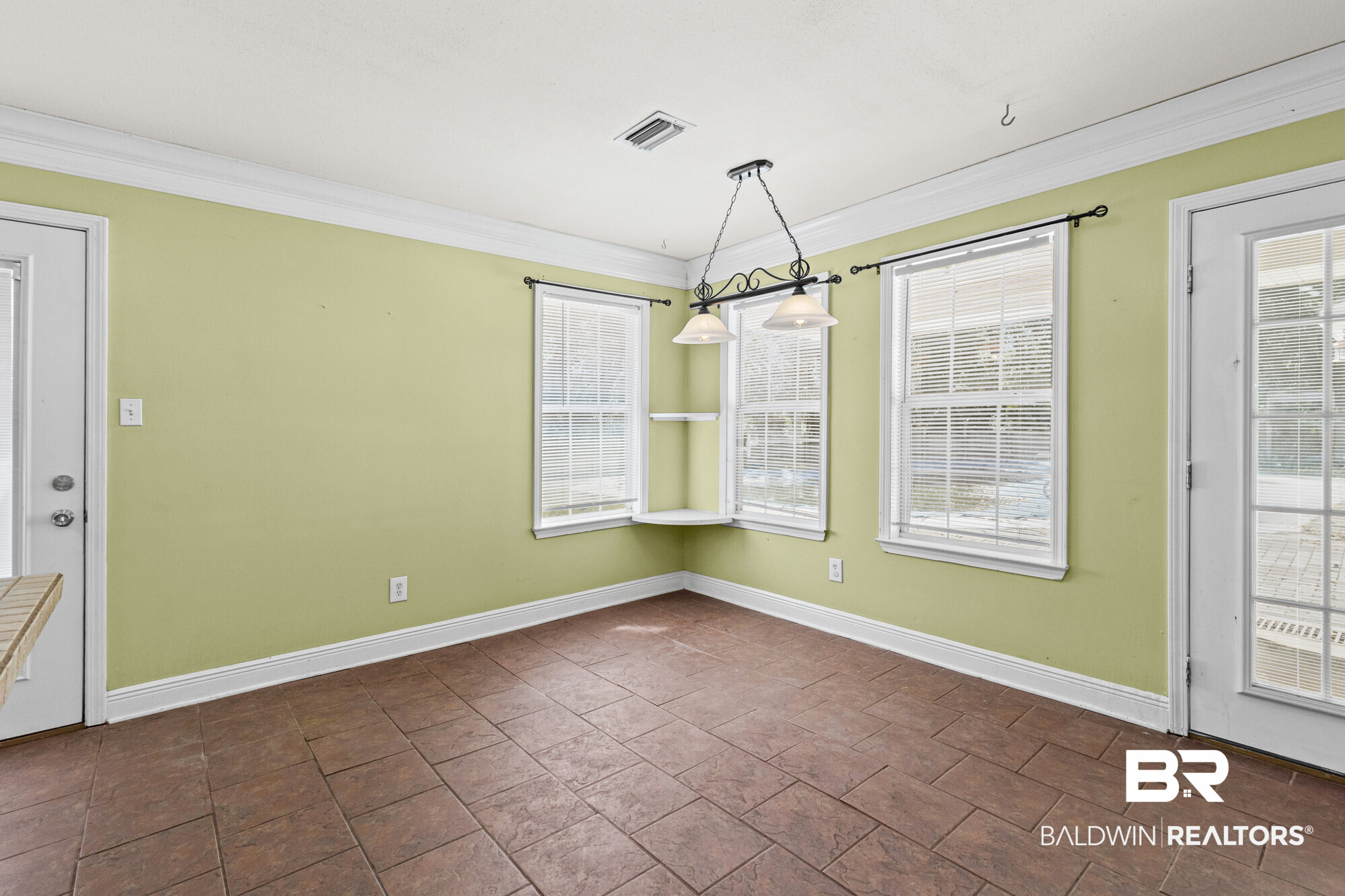 399211 | Photo 12