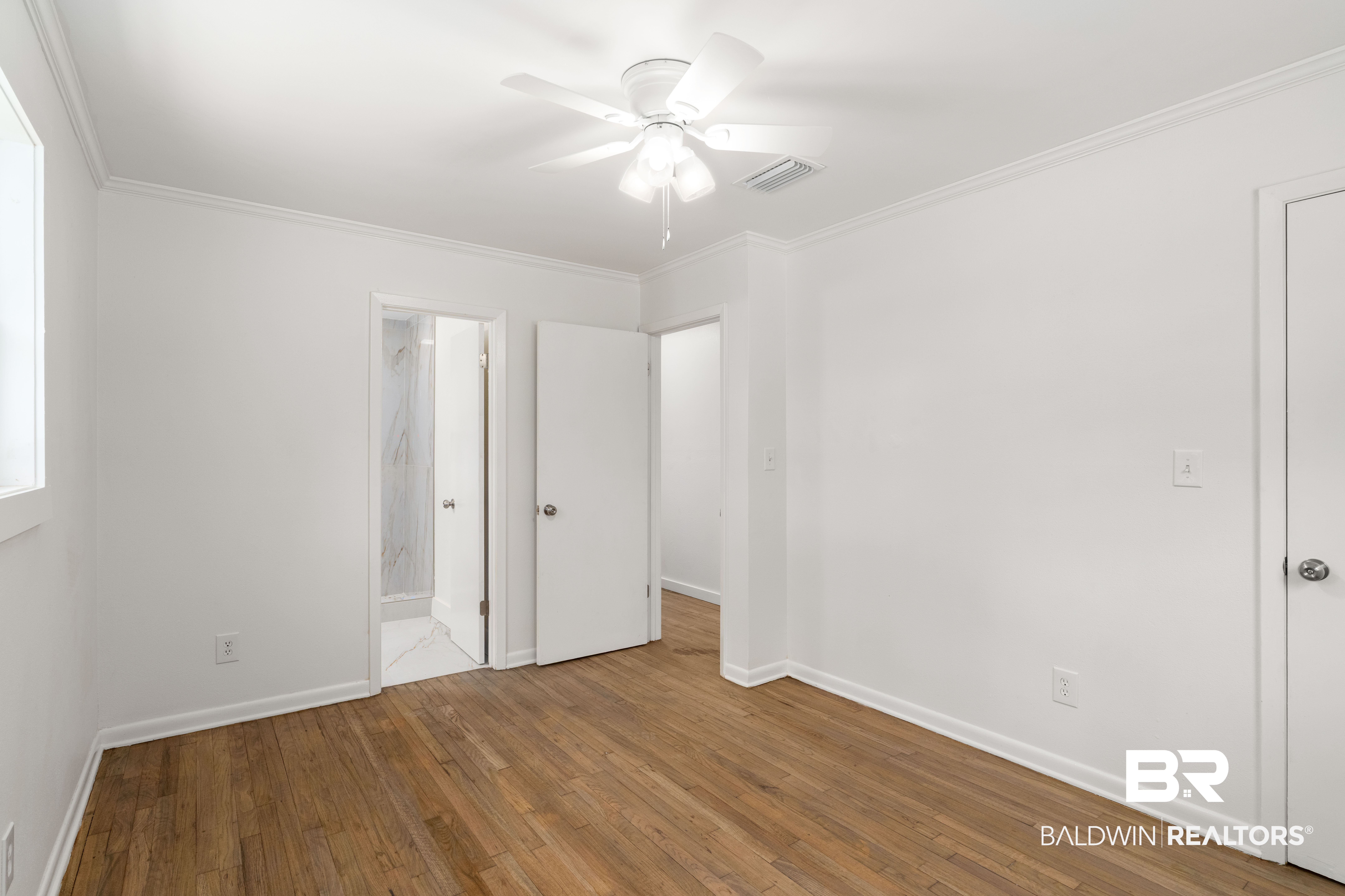 411155 | Photo 27