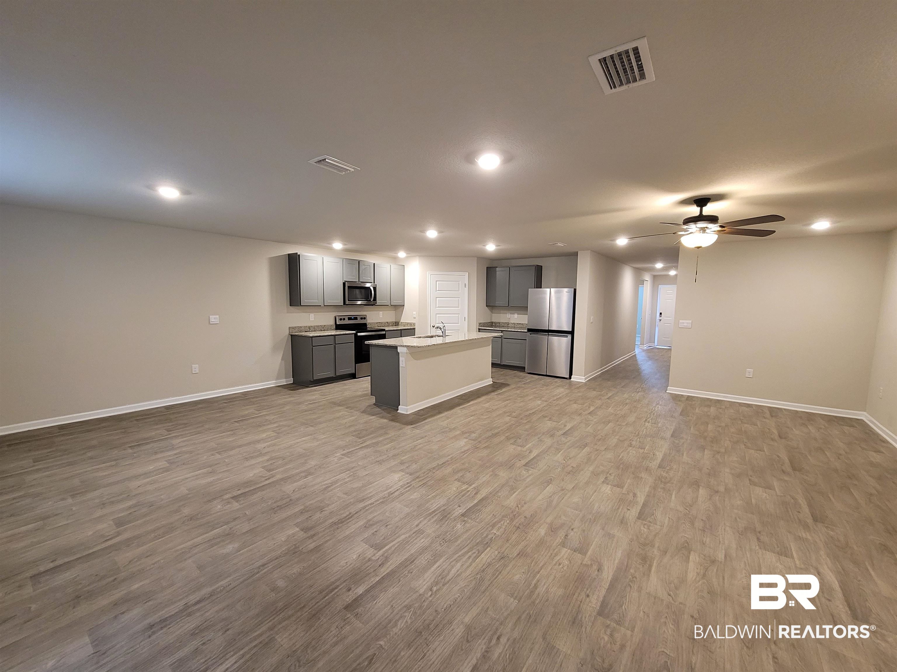 Photo 2 of Single family home for sale at 7041 Fuller St, Gulf Shores, AL 36542 | MLS# 411157 | Listing updated on 2026-09-25