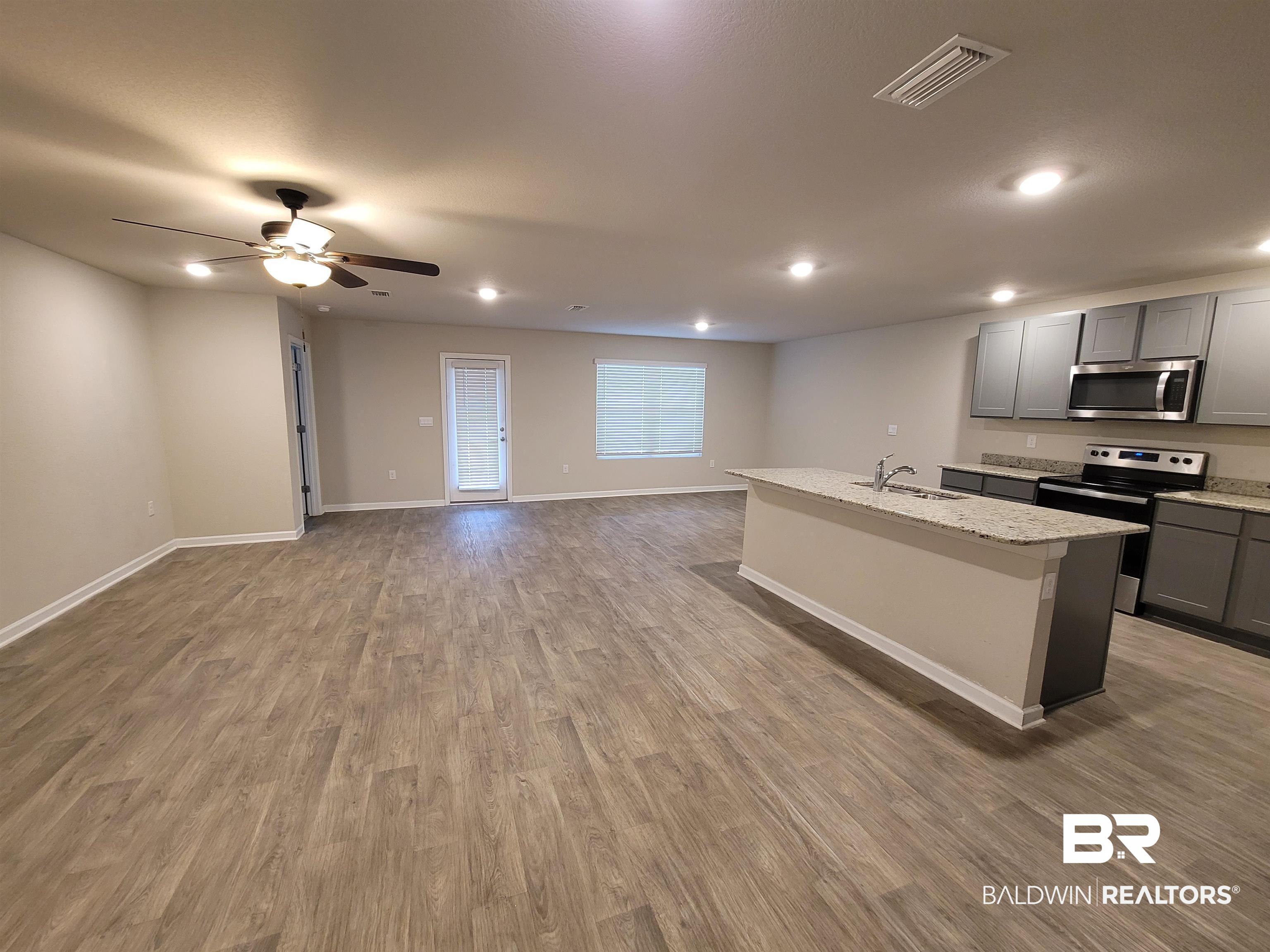 Photo 3 of Single family home for sale at 7041 Fuller St, Gulf Shores, AL 36542 | MLS# 411157 | Listing updated on 2026-09-25