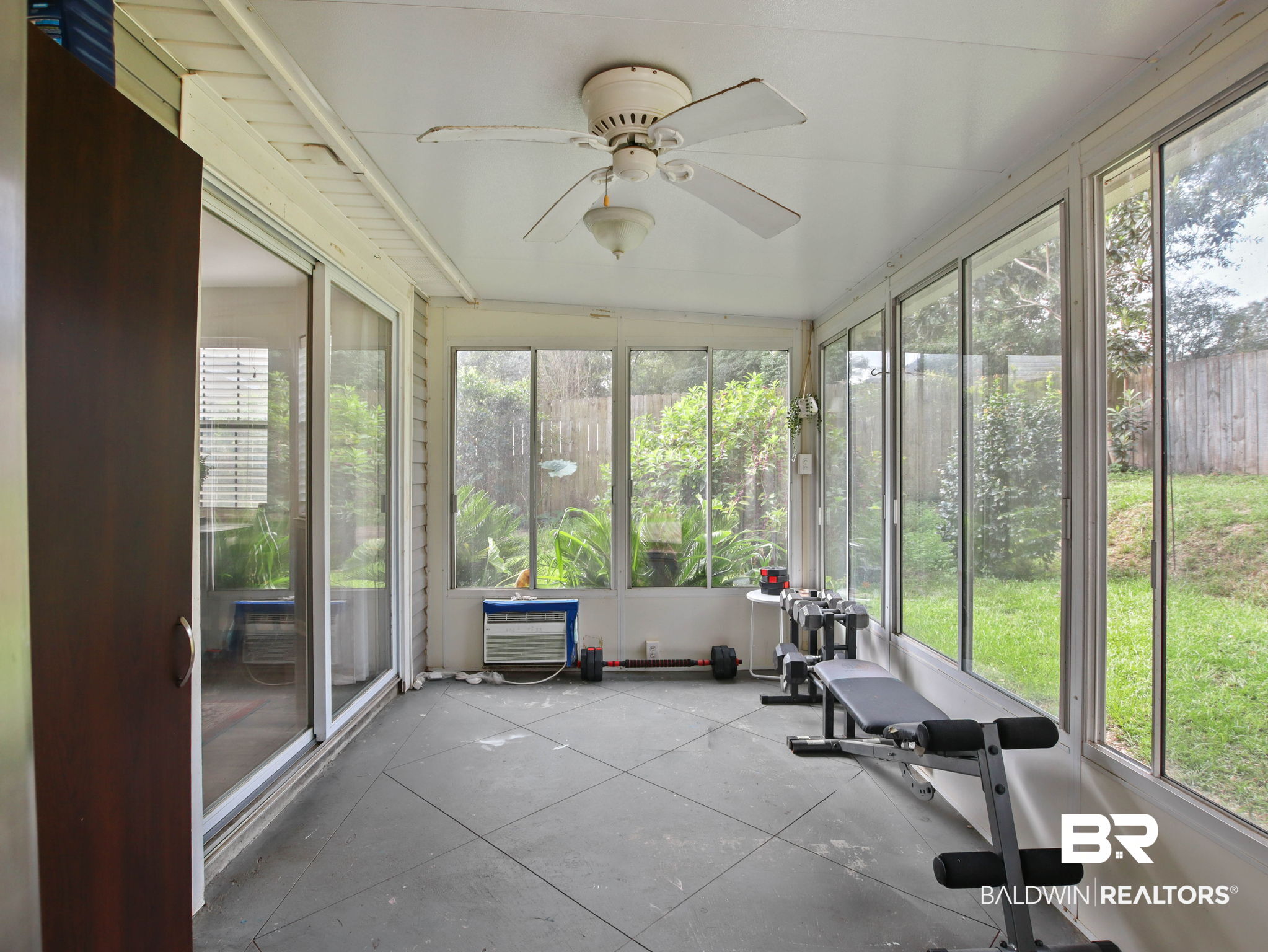 411158 | Photo 25