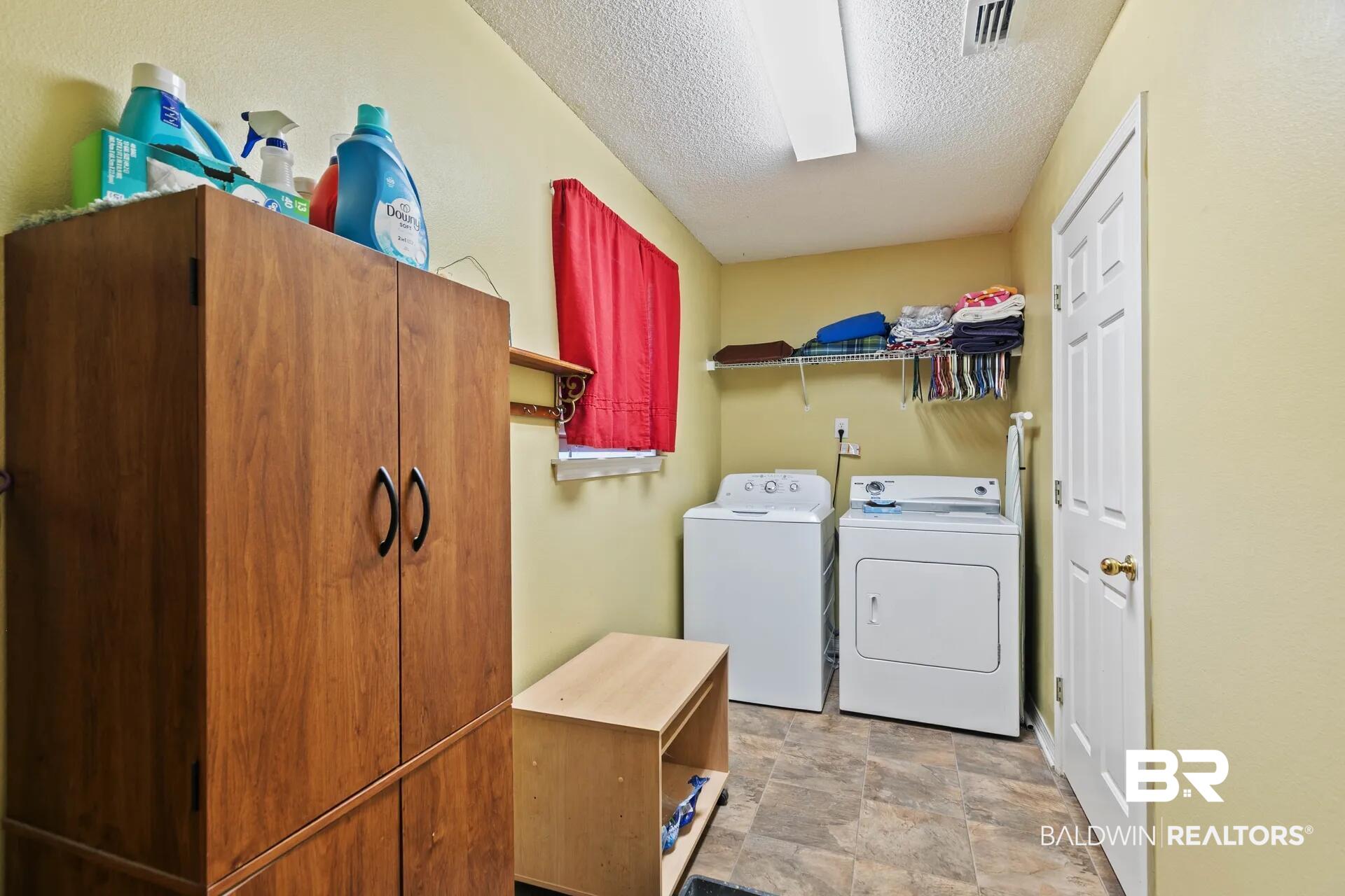 411167 | Photo 22