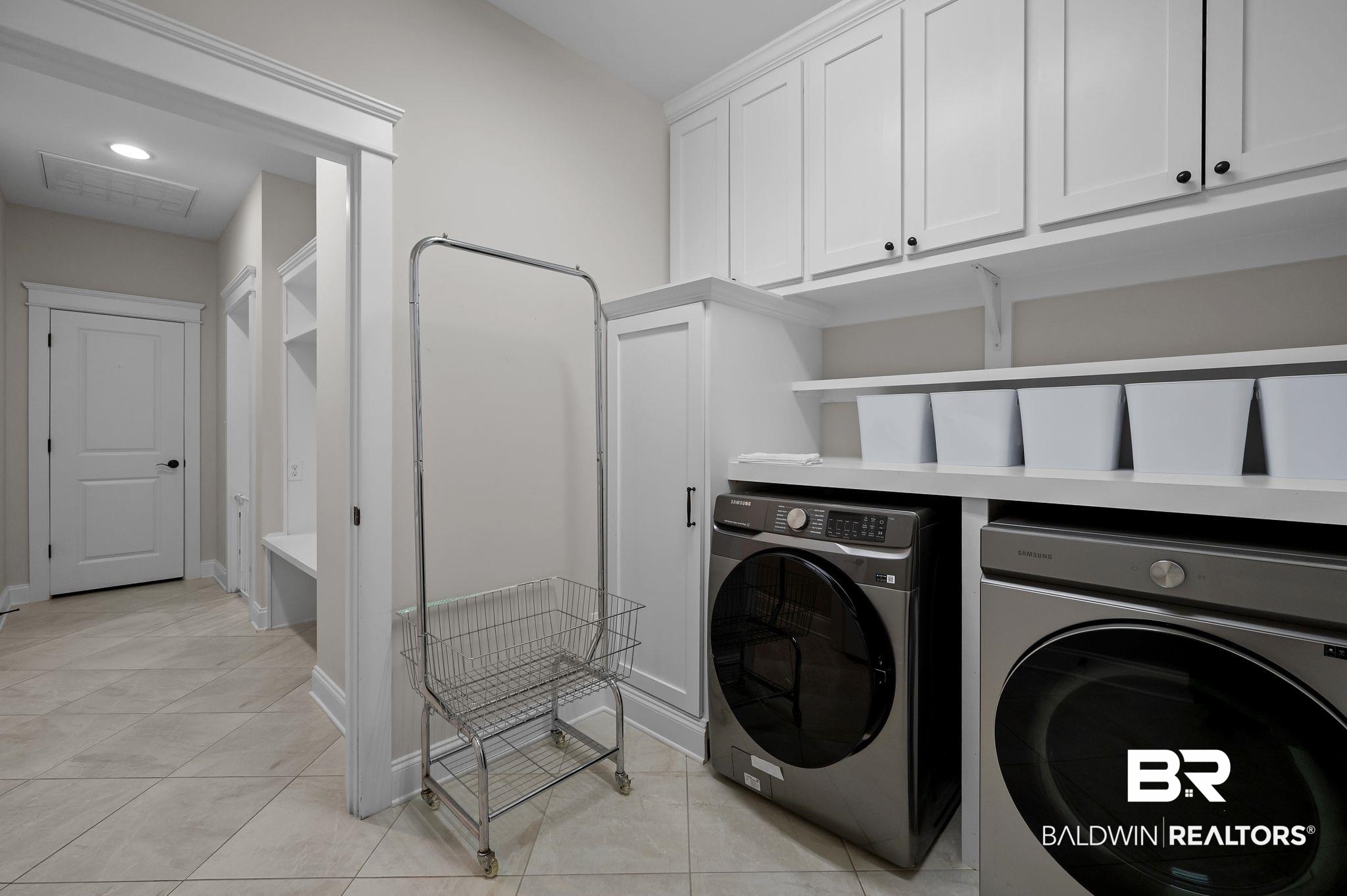 411231 | Photo 43