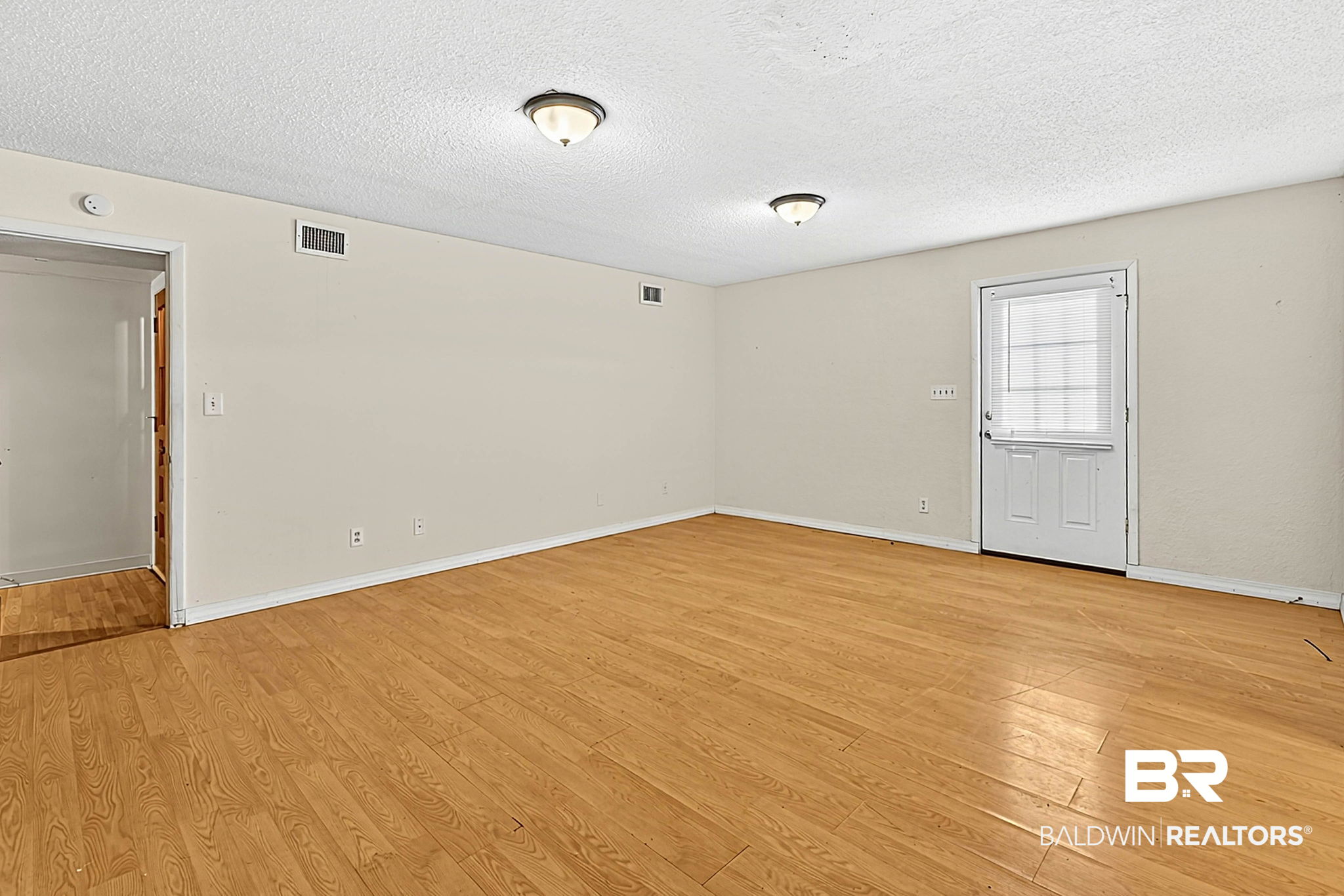 411175 | Photo 23