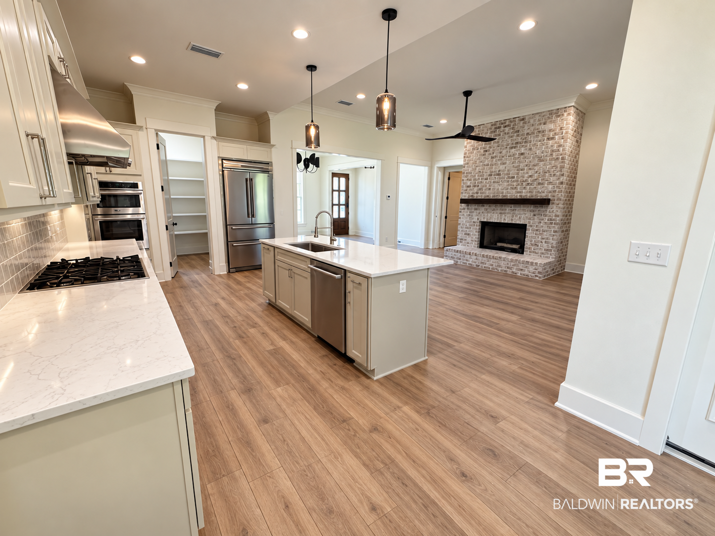 Photo 4 of Single family home for sale at 21045 Live Oak Cir, Gulf Shores, AL 36542 | MLS# 399563 | Listing updated on 2026-10-06