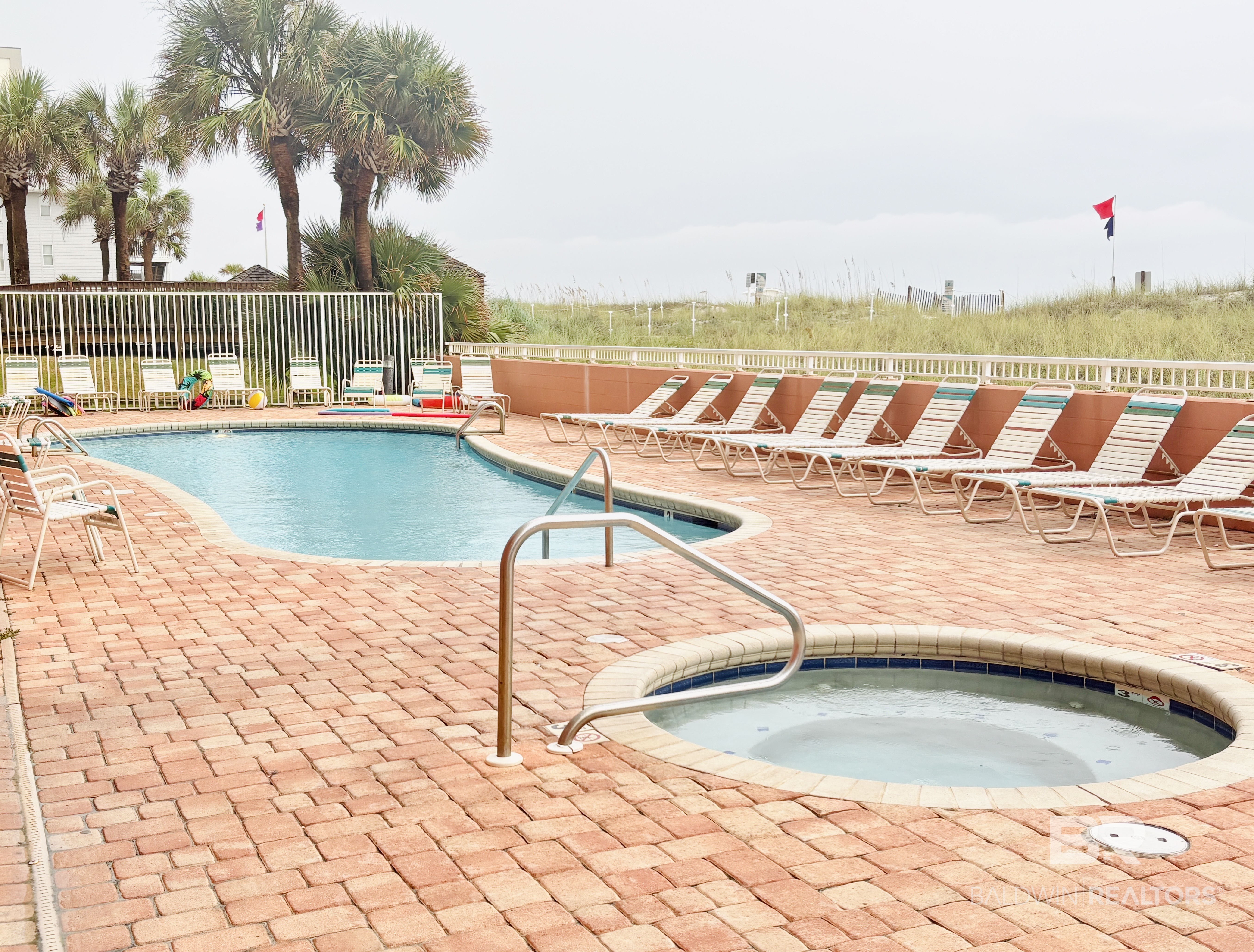 411304 | Photo 23