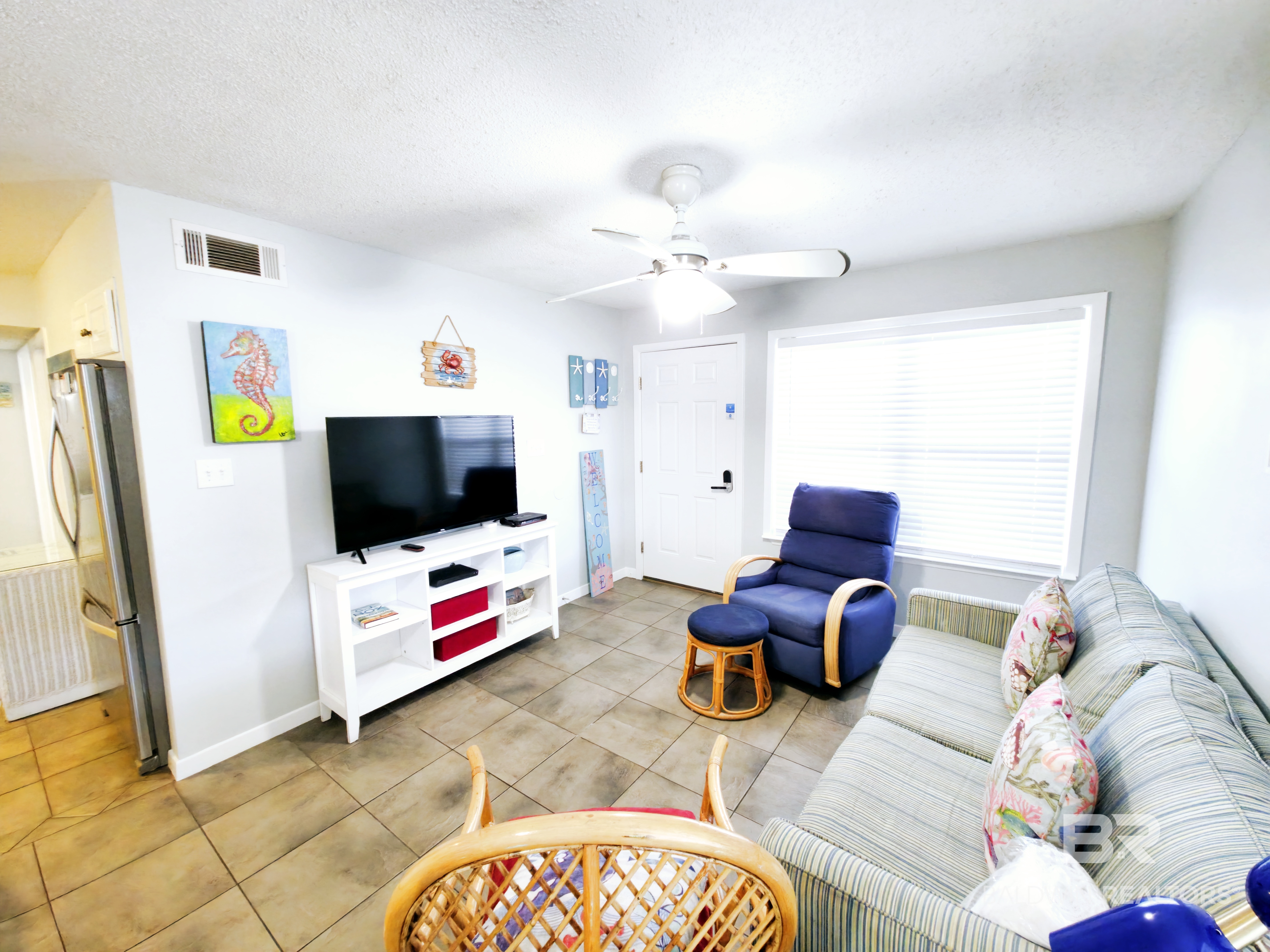 Photo 2 of Townhouse for sale at 1129 W Beach Blvd #206, Gulf Shores, AL 36542 | MLS# 396170 | Listing updated on 2026-09-29