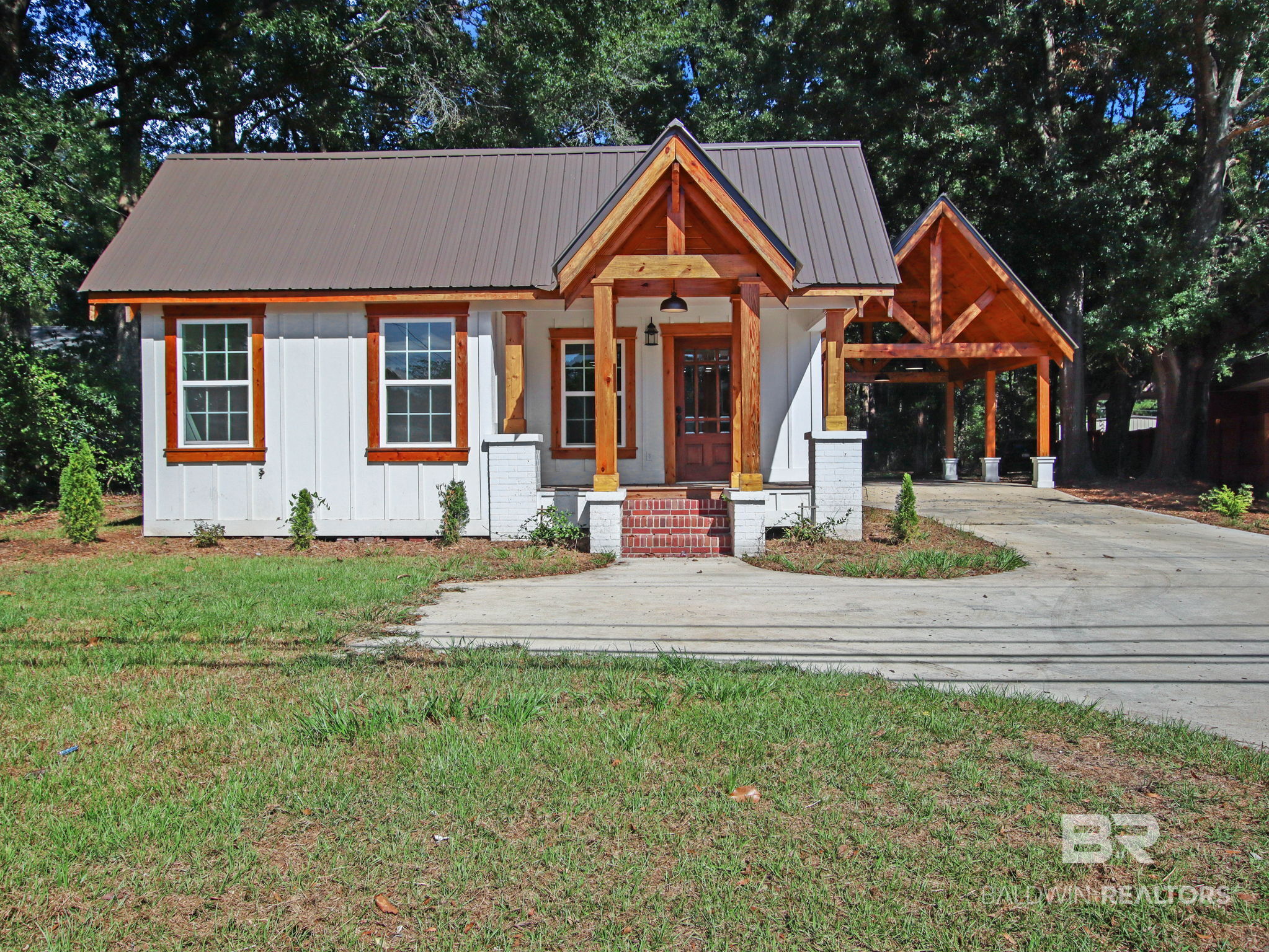 Photo 1 of Single family home for sale at 613 Forrest Ave, Brewton, AL 36426 | MLS# 411202 | Listing updated on 2026-09-29