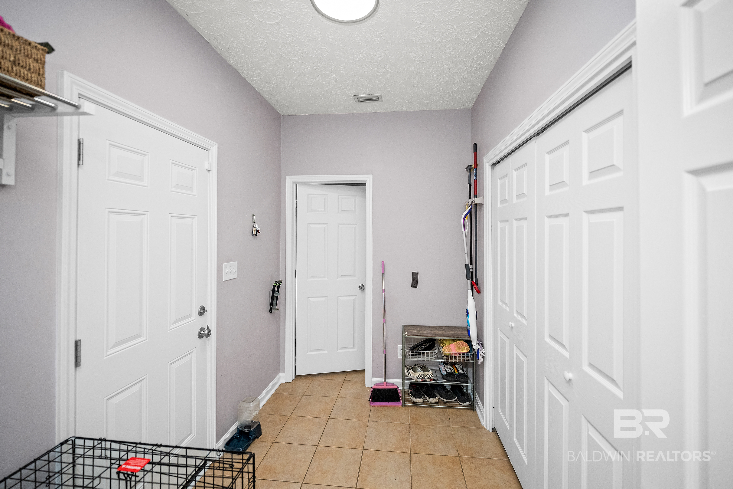 411228 | Photo 28