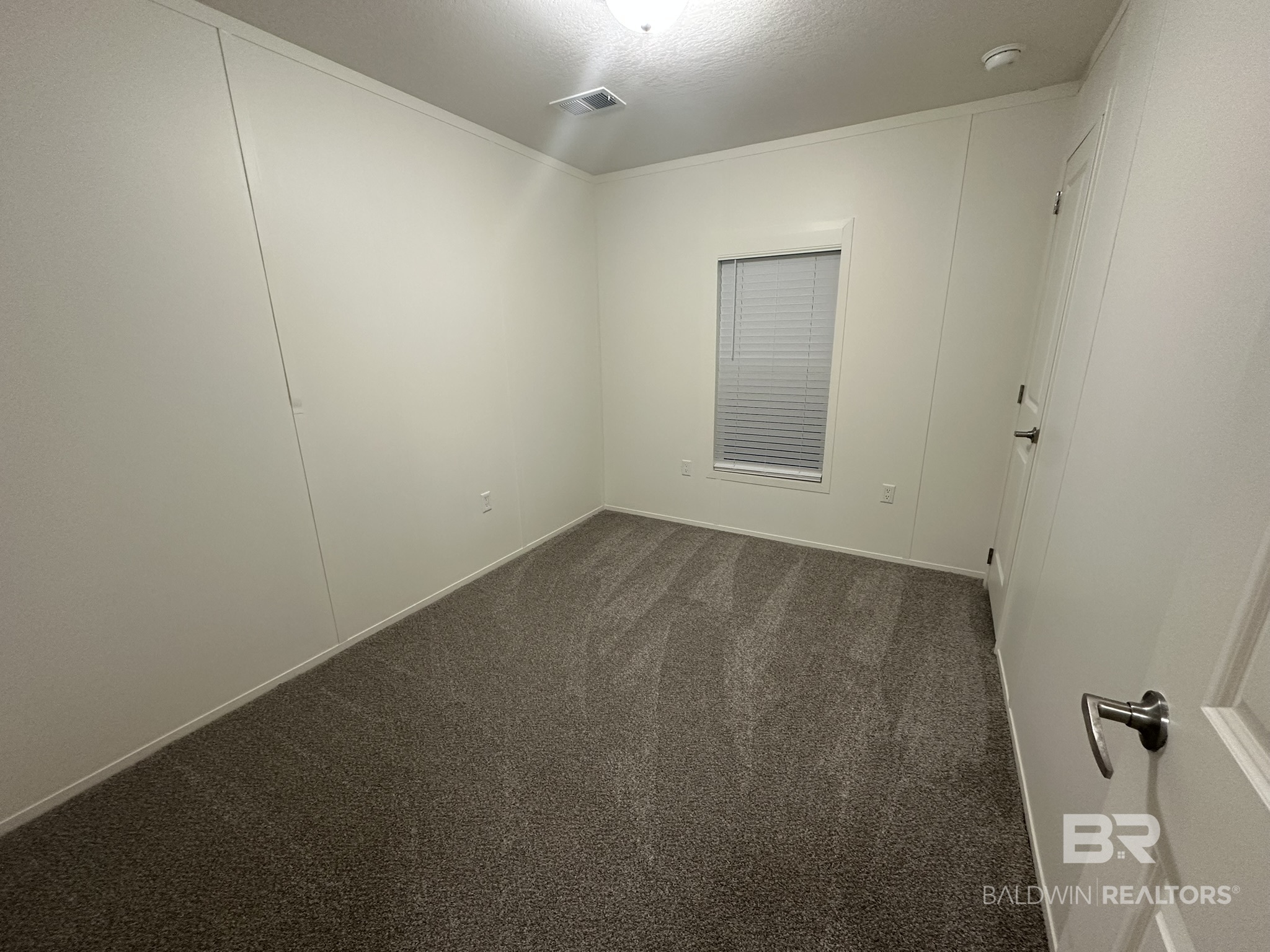 411166 | Photo 21