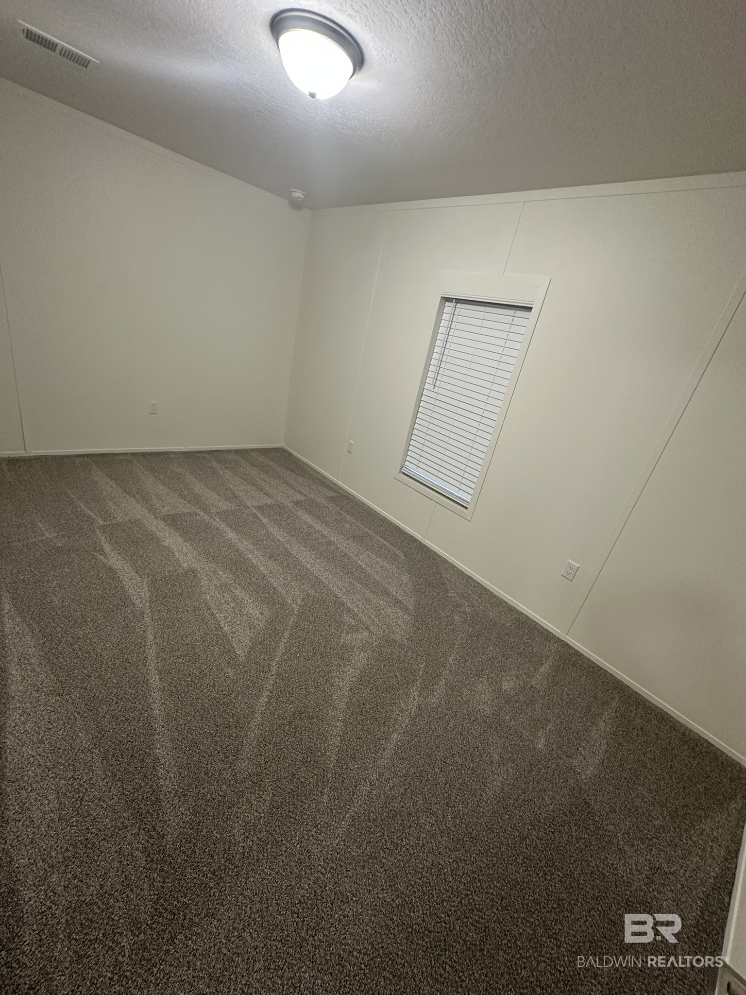 411166 | Photo 24