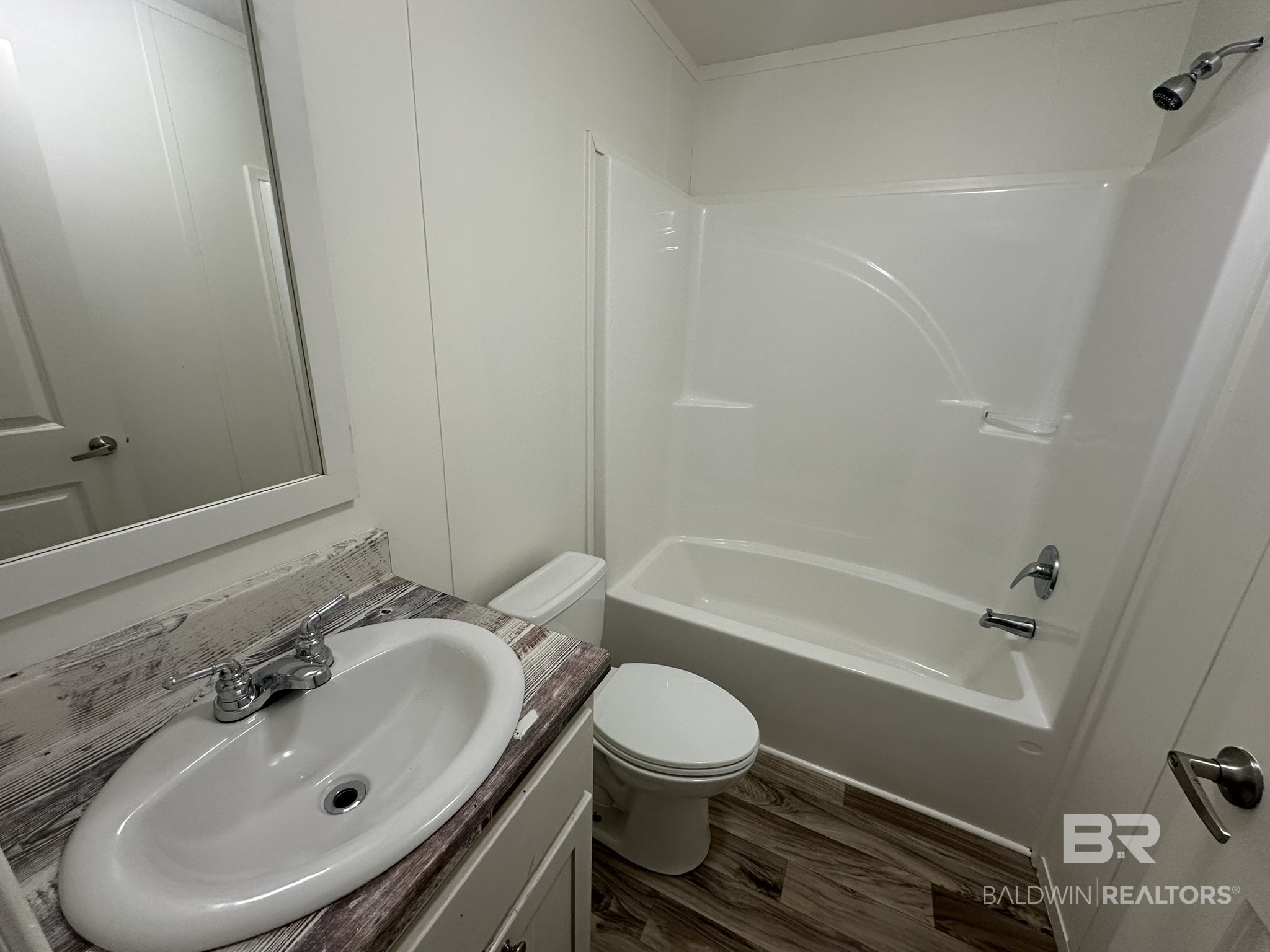 411166 | Photo 26