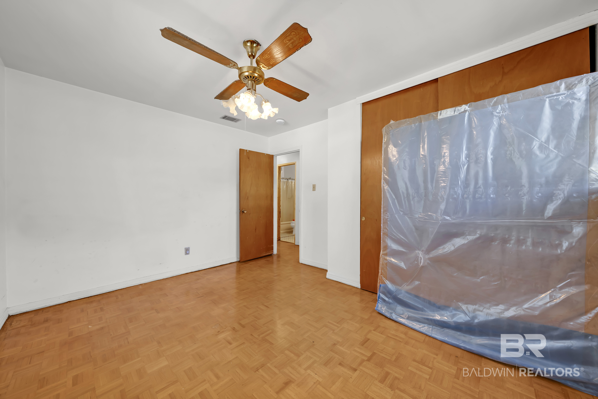 410405 | Photo 27