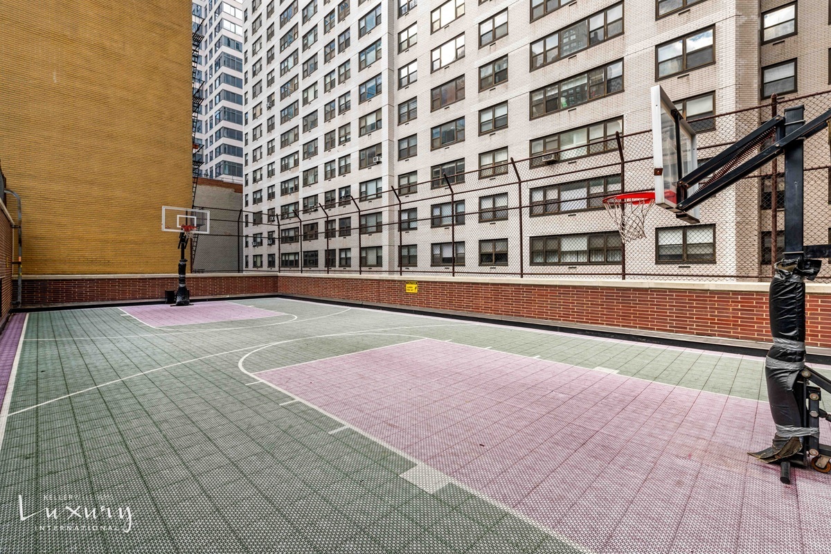 422 East 72nd Street 18B Upper East Side New York NY 10021