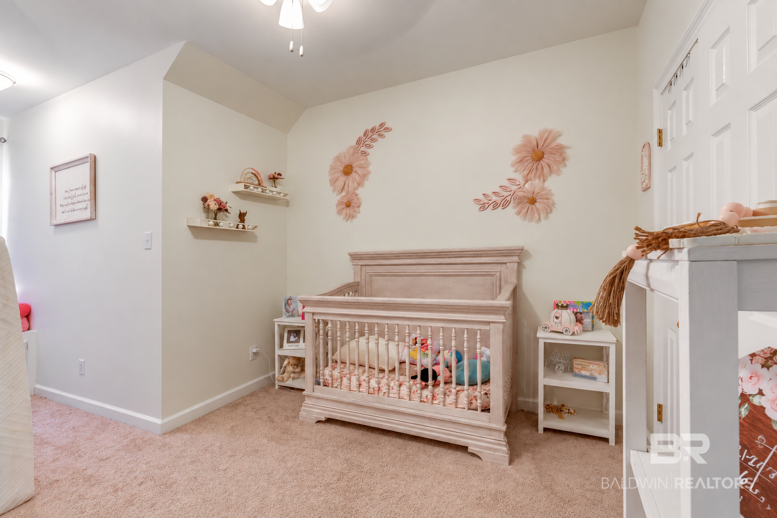 411256 | Photo 29
