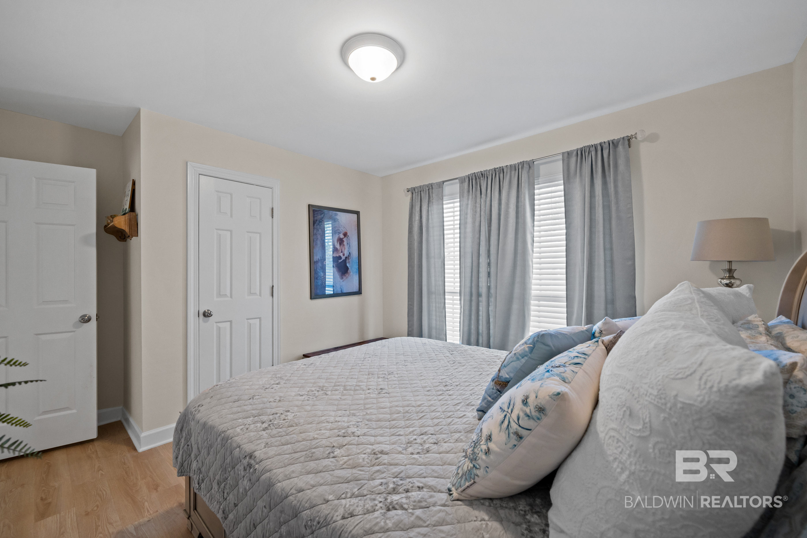 411475 | Photo 24