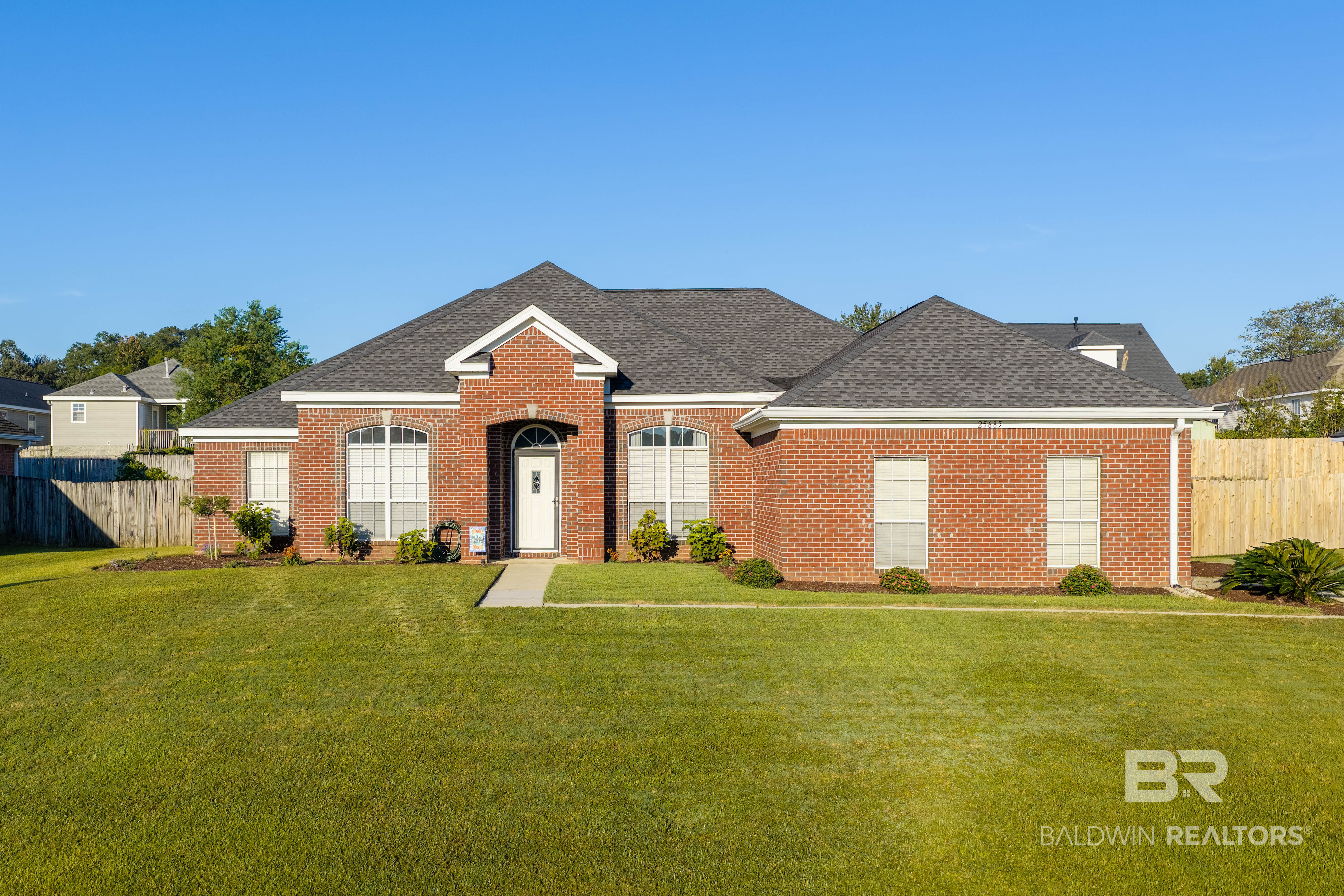 Photo 1 of Single family home for sale at 25685 Overlook Dr, Loxley, AL 36551 | MLS# 411087 | Listing updated on 2026-10-01