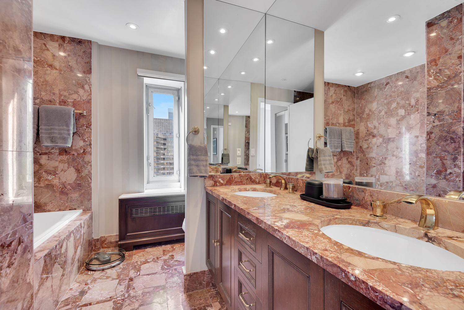 188 East 64th Street 3302 Upper East Side New York NY 10065