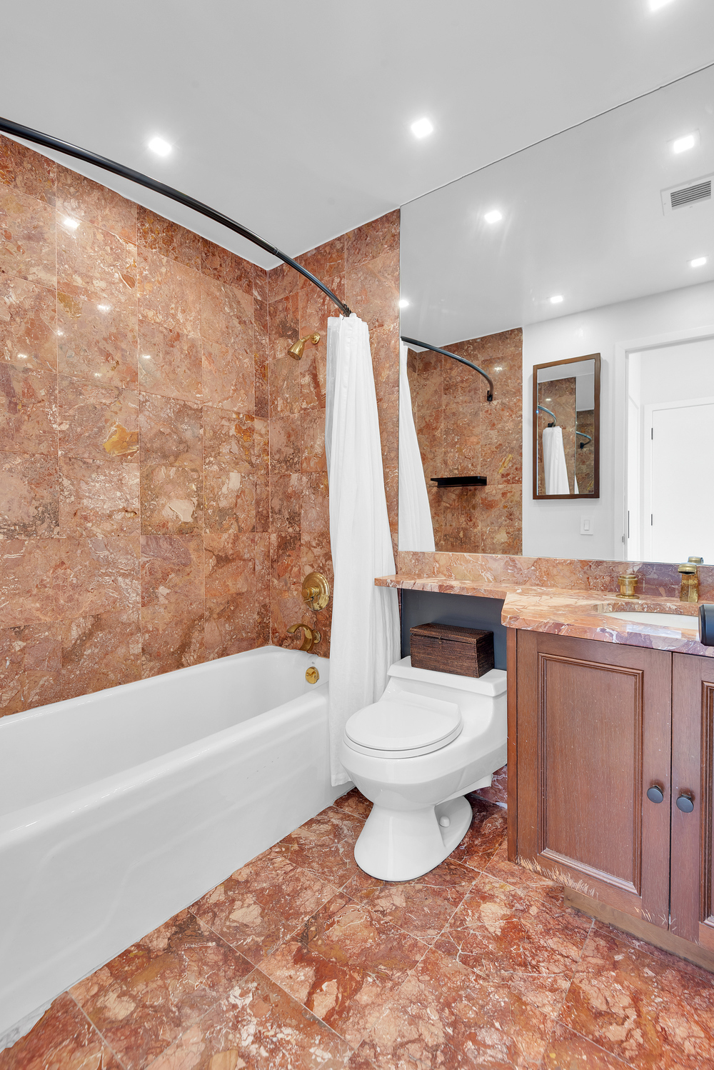 188 East 64th Street 3302 Upper East Side New York NY 10065
