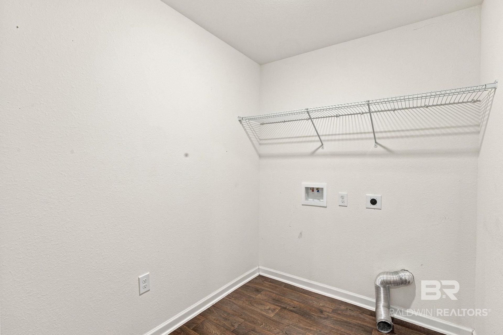 411526 | Photo 28