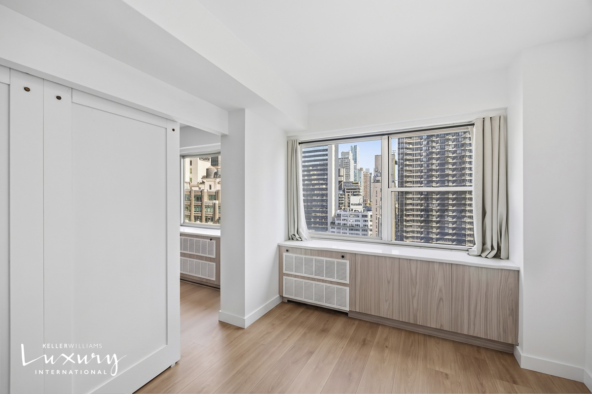 333 East 46th Street 17E Turtle Bay New York NY 10017