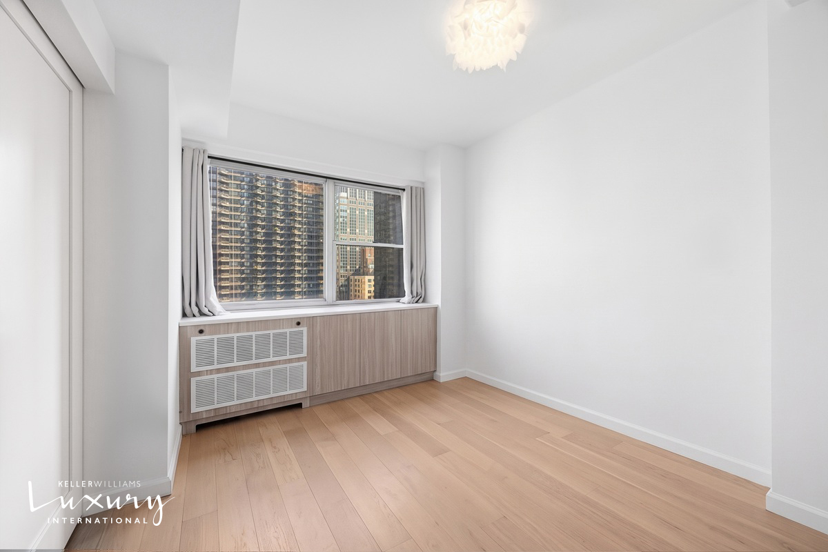 333 East 46th Street 17E Turtle Bay New York NY 10017