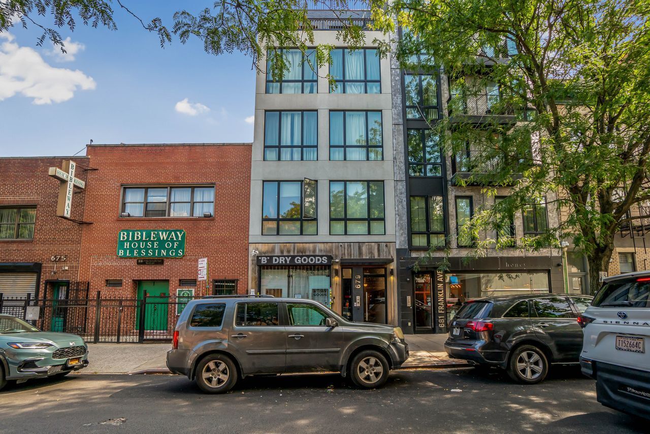 679 Franklin Avenue 202 Crown Heights Brooklyn NY 11238