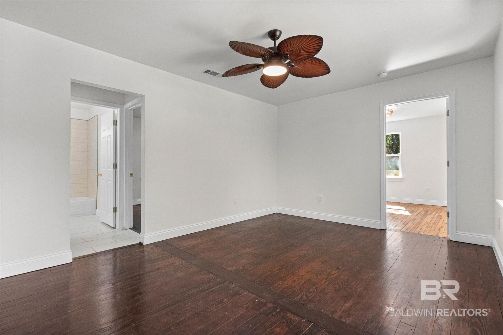 411552 | Photo 2