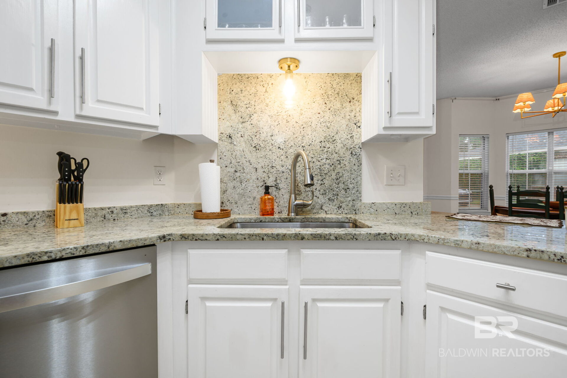 411563 | Photo 20