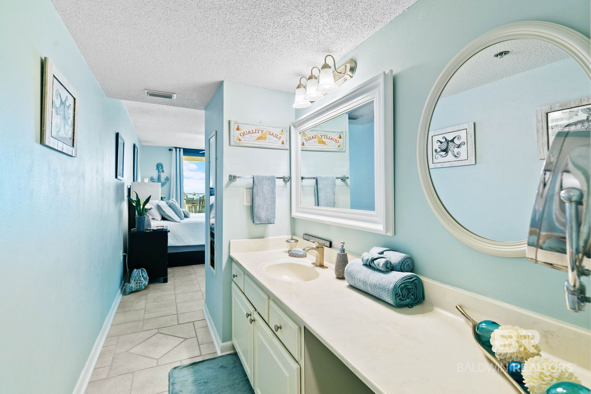 411581 | Photo 21