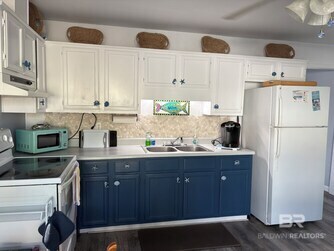409885 | Photo 23