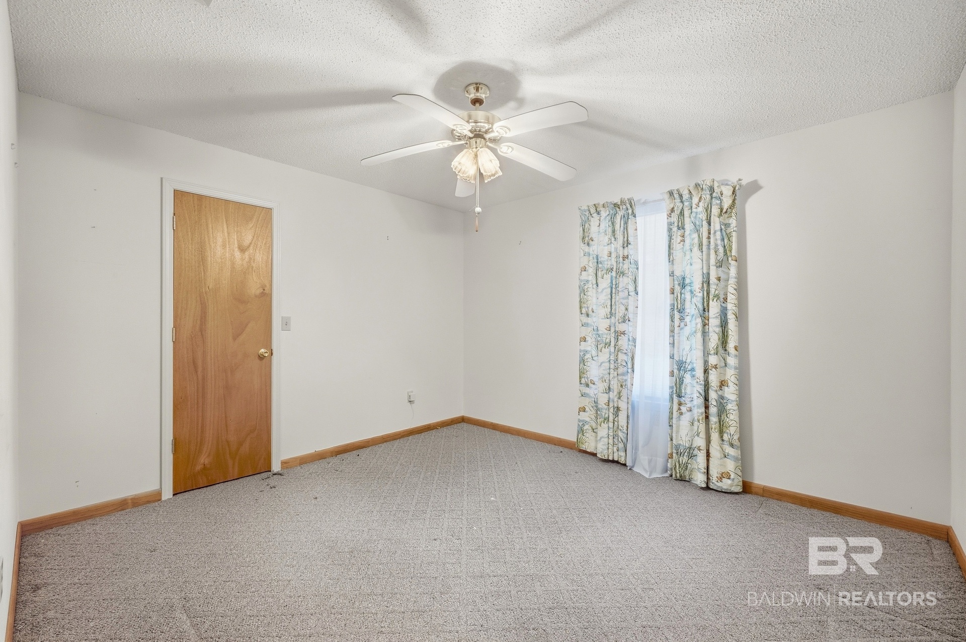 411588 | Photo 27