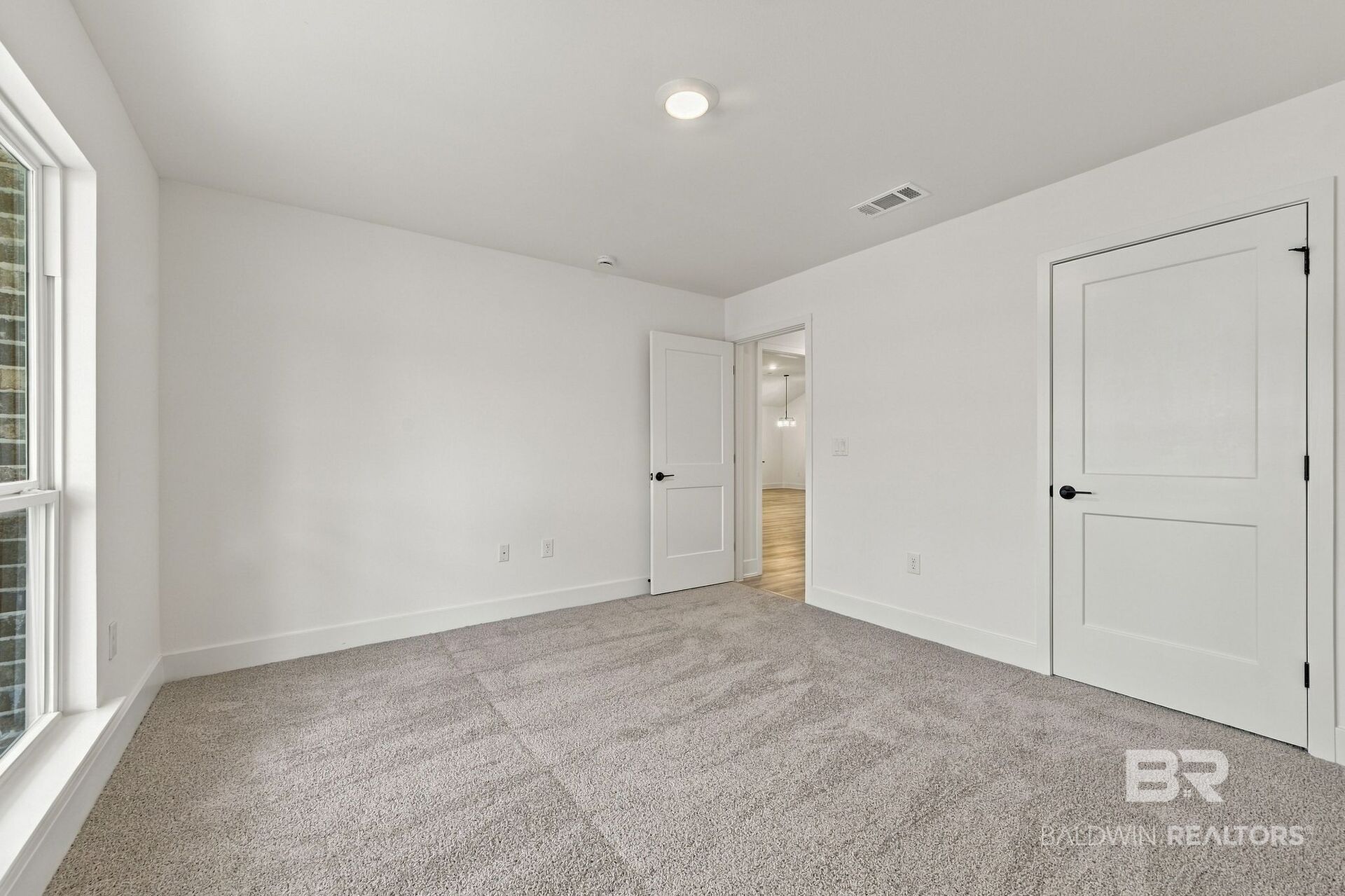 410285 | Photo 21