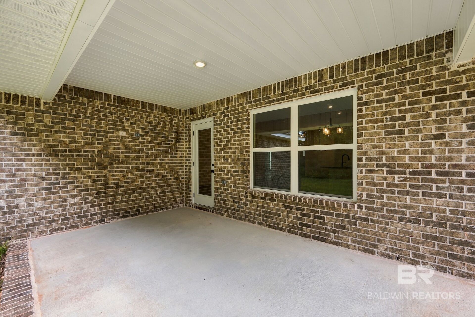 410285 | Photo 28