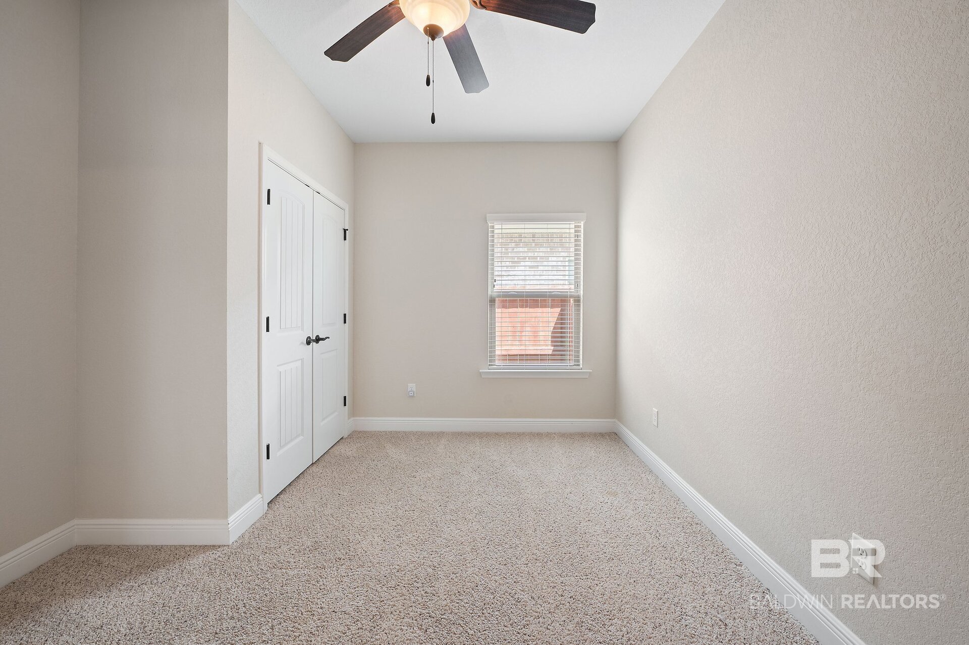 411323 | Photo 22