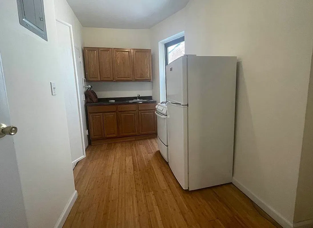 600 Tenth Avenue 4-RN Clinton New York NY 10036
