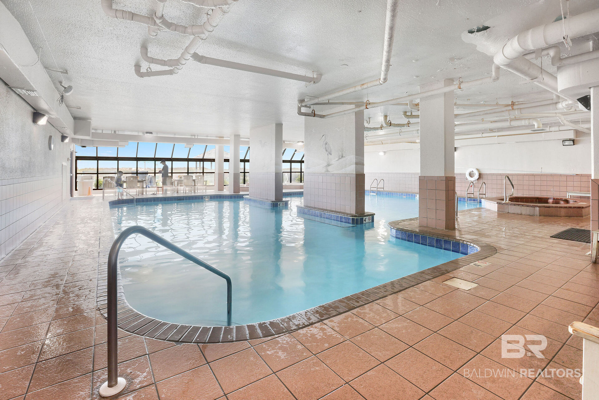 411687 | Photo 24