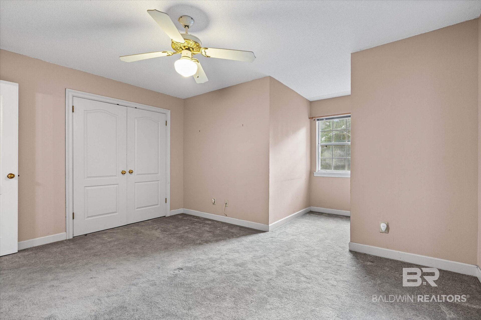 411711 | Photo 23