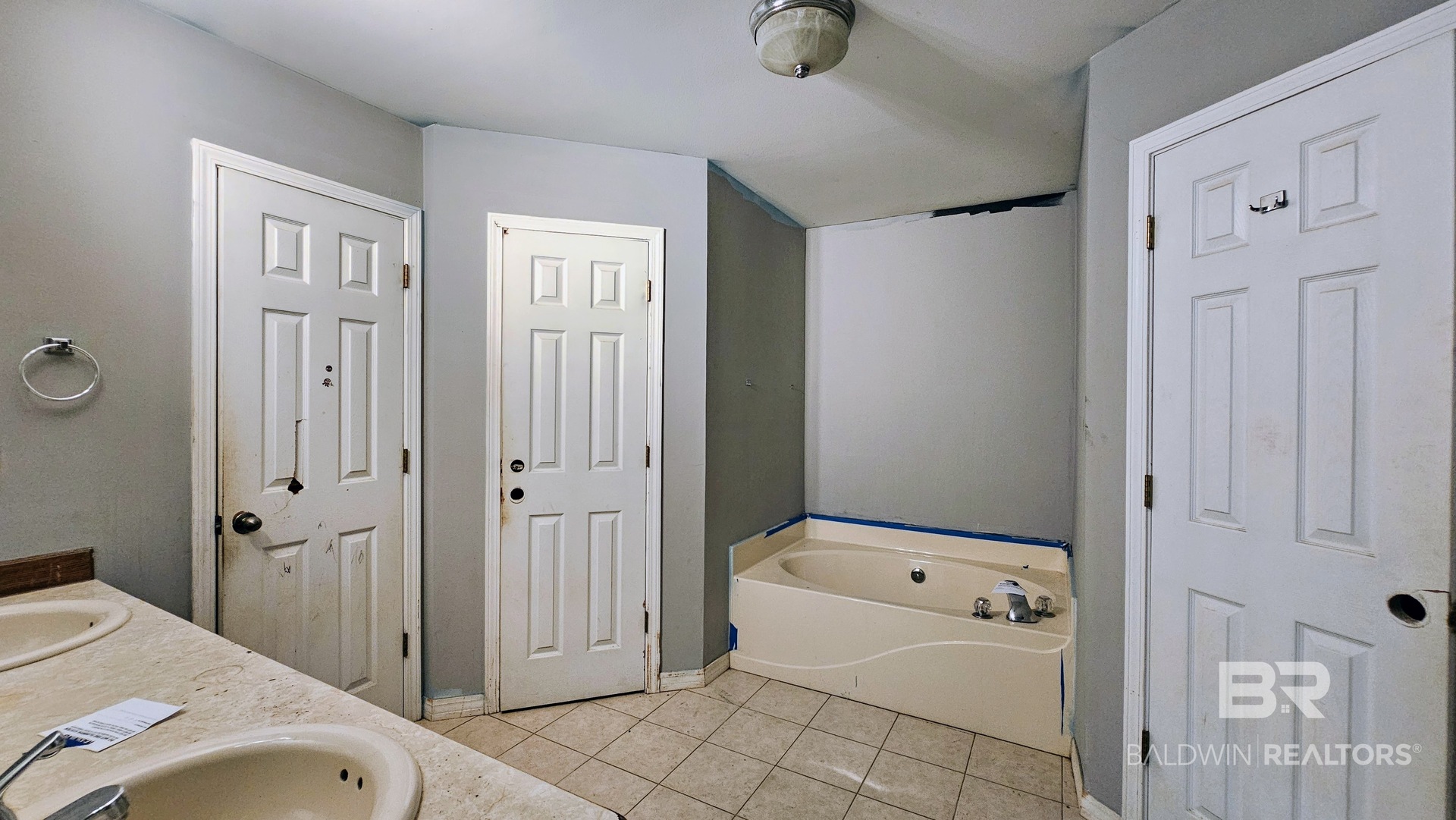 411721 | Photo 20