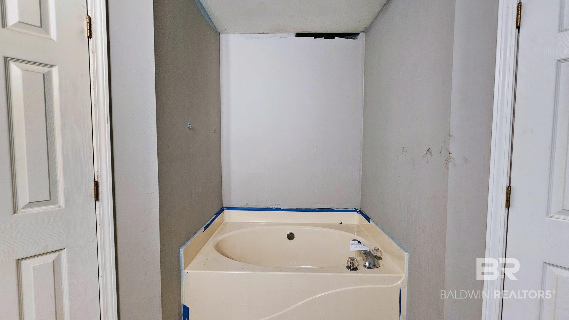 411721 | Photo 21