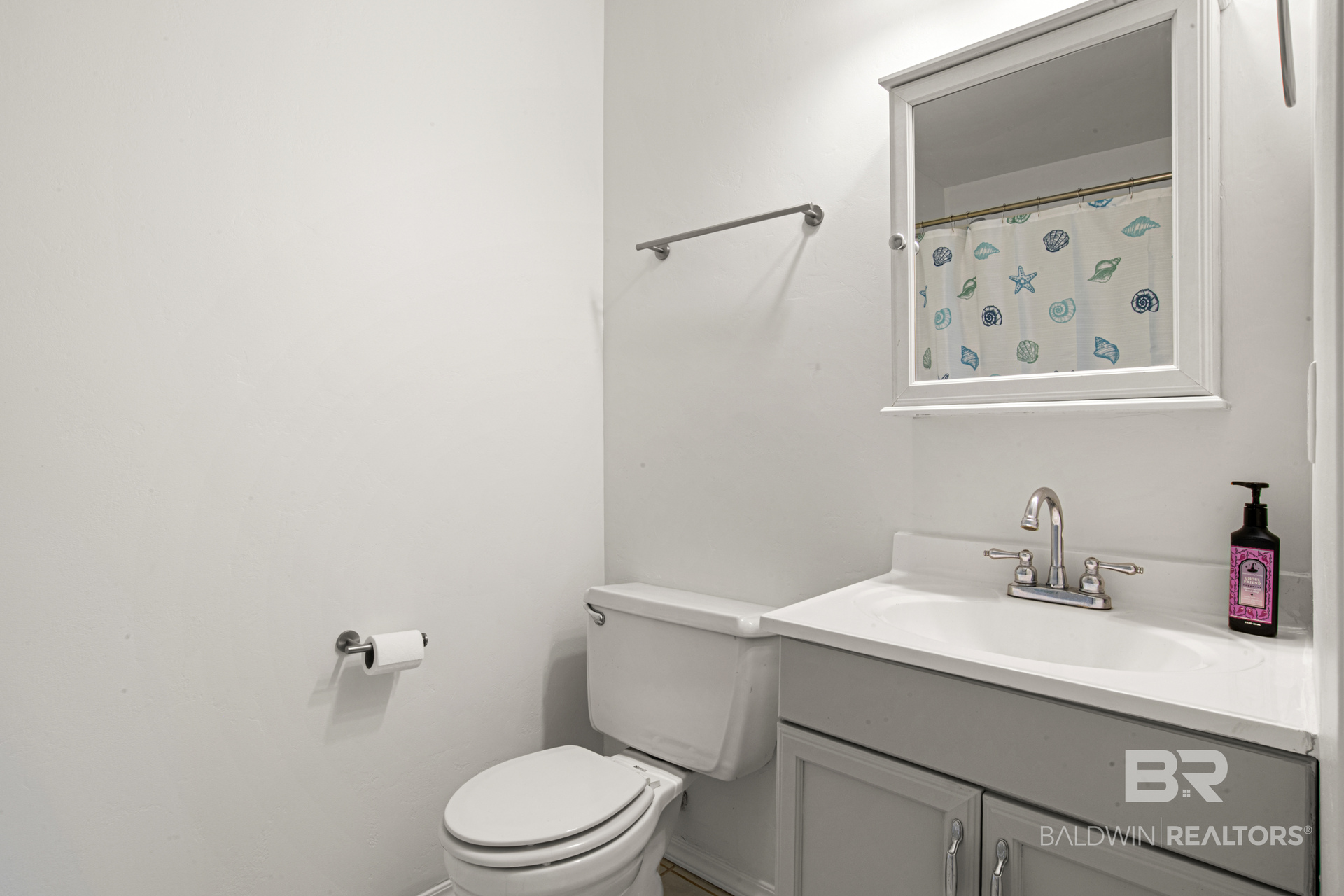 411715 | Photo 17